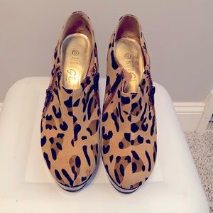 Leopards Print Double Side Zipper Heels